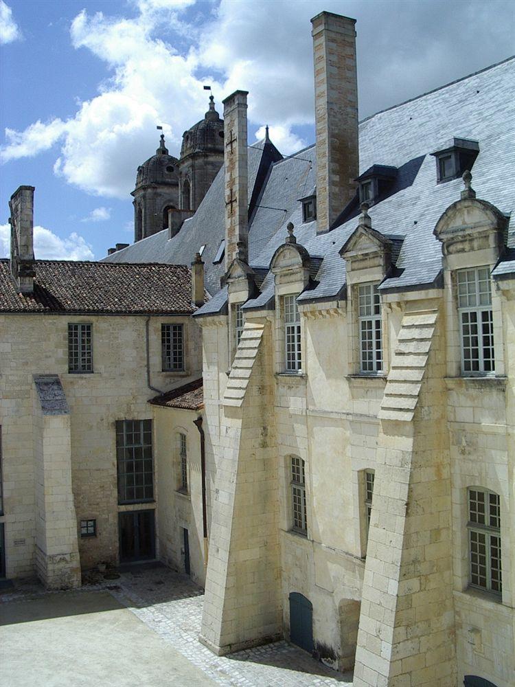 Saint-Jean-dʼAngély Abbaye Royale酒店 外观 照片