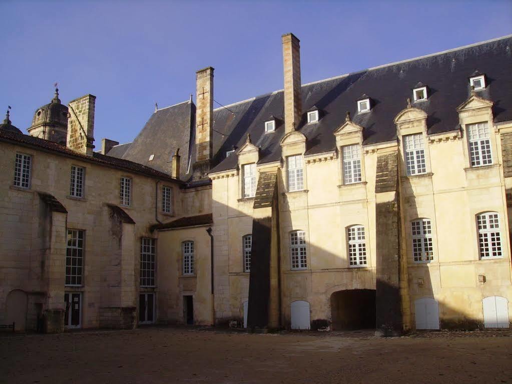 Saint-Jean-dʼAngély Abbaye Royale酒店 外观 照片